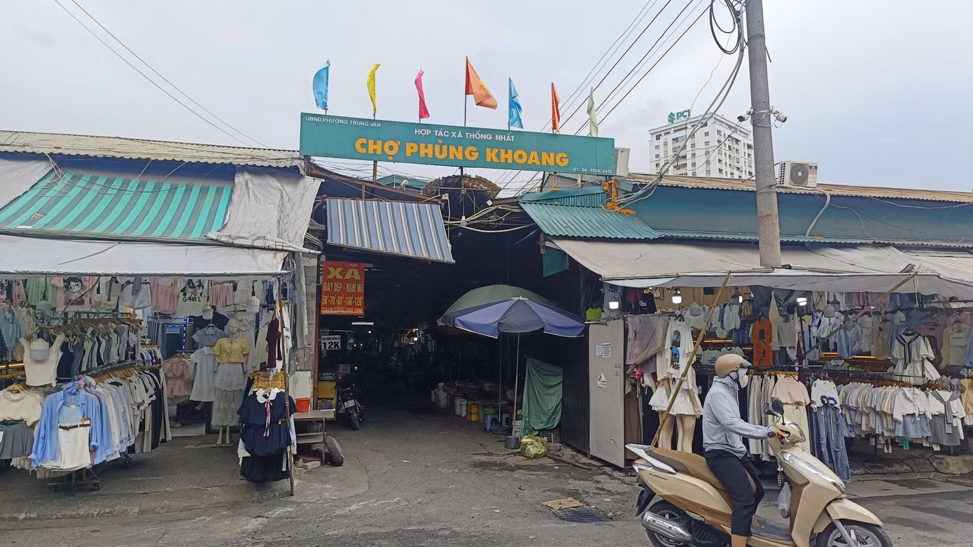 Chợ Phùng Khoang.