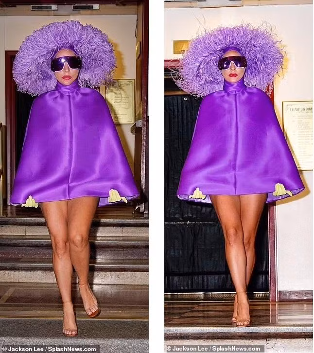 Tối 31/7, Lady Gaga được nhìn thấy đến nhà hát Radio City Music Hall ở Manhattan, New York, để diễn tập cho buổi hòa nhạc sắp tới. Nữ ca sĩ 35 tuổi trở thành tâm điểm chú ý khi mặc áo poncho màu tím của nhà thiết kế Pierpaolo Piccioli trong bộ sưu tập Thu/Đông 2021 của Valentino, kết hợp mũ lông đà điểu của Philip Treacy, sandal cao gót và mắt kính Marc Jacobs.