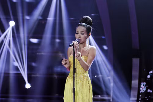và Hoàng Quyên tỏa sáng. và Hoàng Quyên tỏa sáng