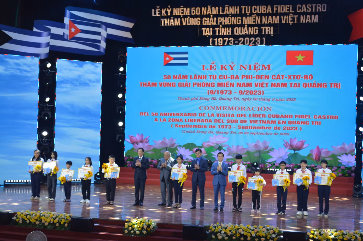 Kỷ niệm 50 năm ngày Chủ tịch Fidel Castro đến thăm vùng giải phóng miền Nam Việt Nam, Trung ương Đoàn TNCS Hồ Chí Minh phối hợp với Bộ Ngoại giao và UBND tỉnh Quảng Trị tổ chức cuộc vẽ tranh với chủ đề “Thiếu nhi Việt Nam - Cuba thắm tình đoàn kết”.