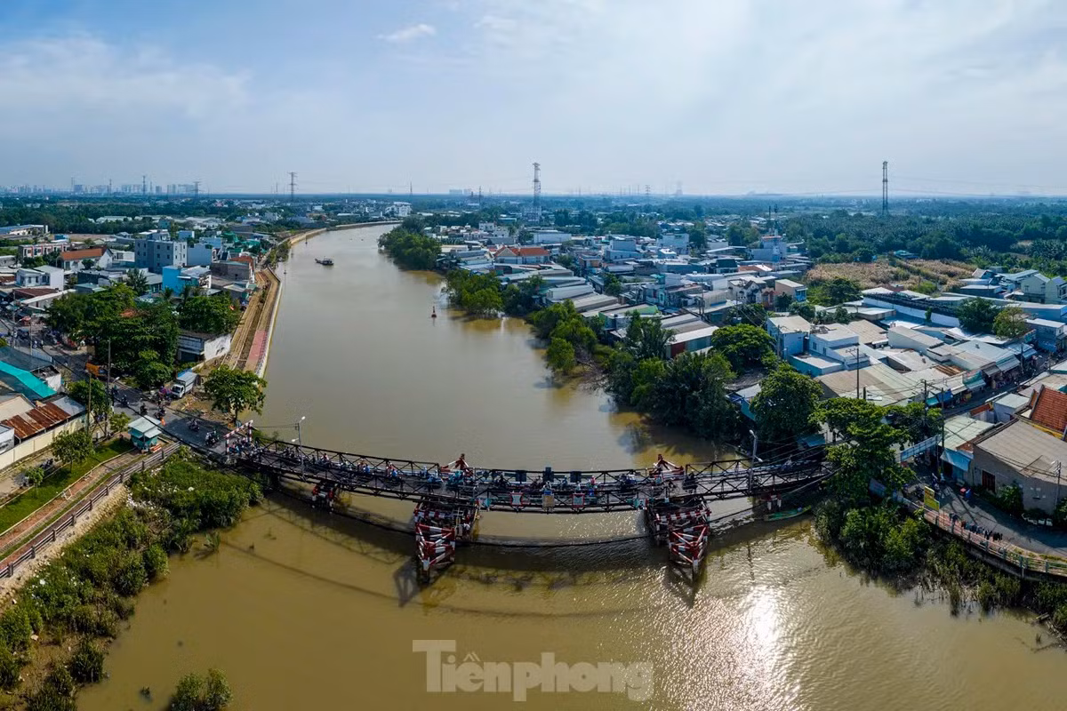 TPHCM sắp khởi công xây dựng cầu Rạch Tôm mới, thay thế cầu sắt cũ xuống cấp. Ảnh: Duy Anh