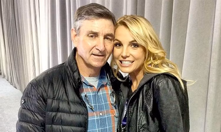 Cha của Britney Spears bị đình chỉ với vai trò người bảo hộ tài sản.