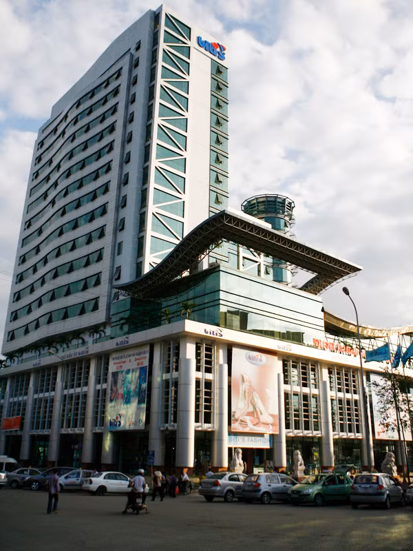 Khu thương mại Lào Cai. Ảnh: Hồng Vĩnh