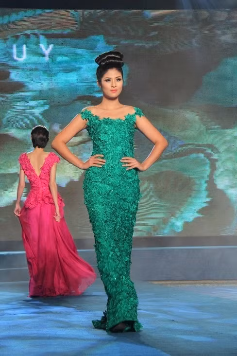 Không quá xa hoa, lộng lẫy nhưng Ngọc Hân vẫn cuốn hút bởi vẻ đẹp nền nã, đằm thắm