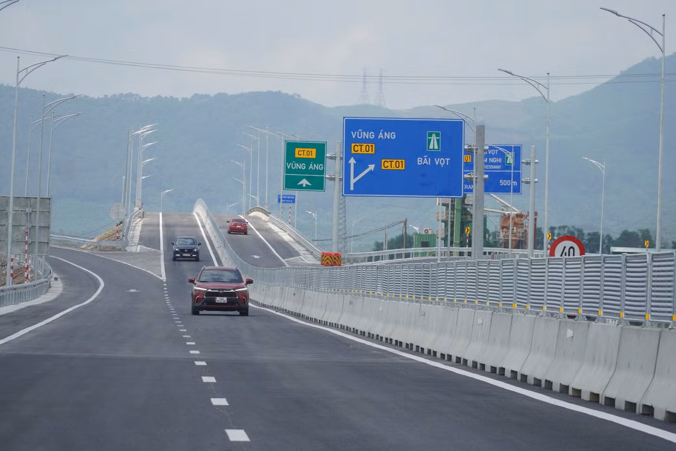 Xe ô tô lưu thông theo hướng từ Hà Nội vào Hà Tĩnh.