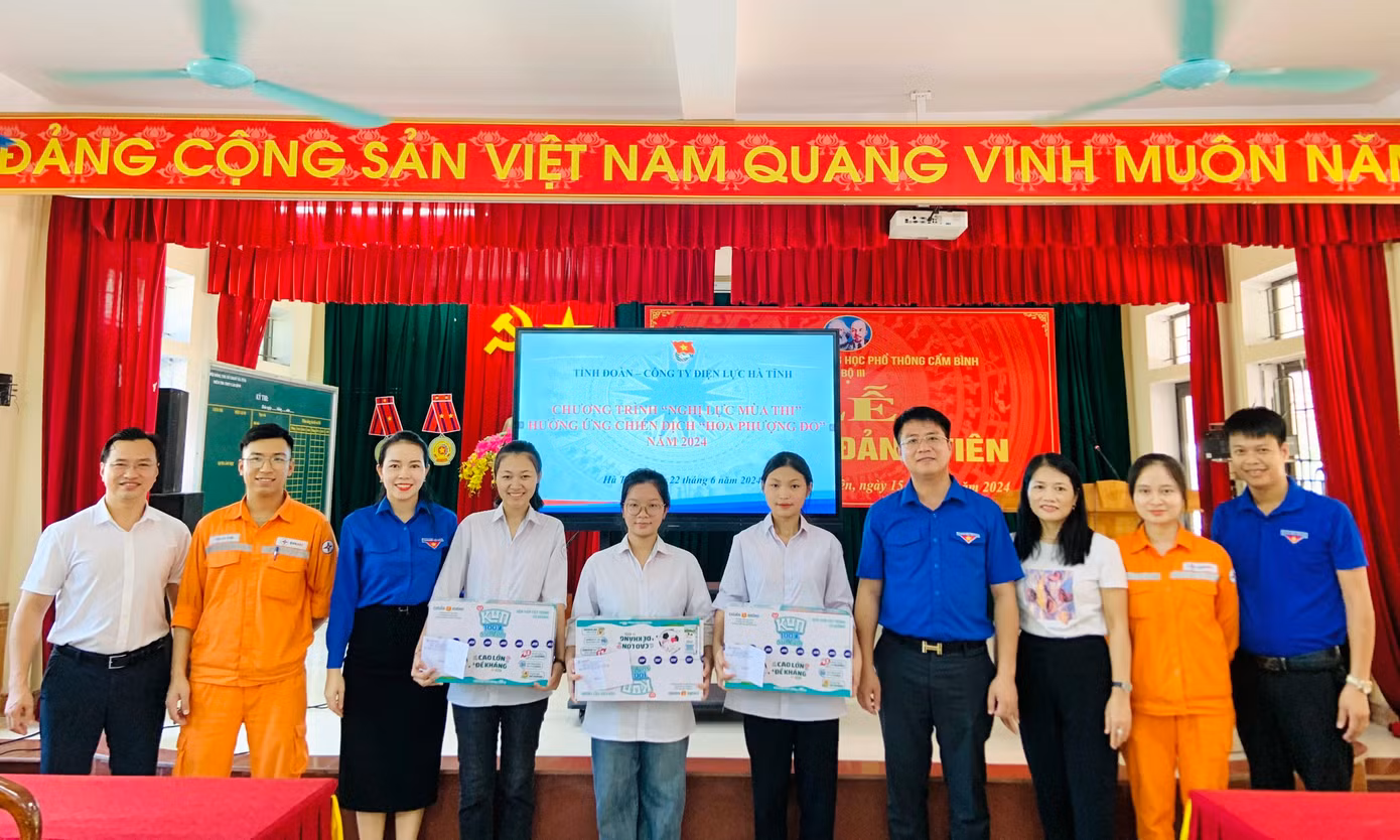 Hoạt động hỗ trợ cho thí sinh có hoàn cảnh khó khăn được Ban Thường vụ Tỉnh Đoàn thực hiện trong nhiều năm qua.
