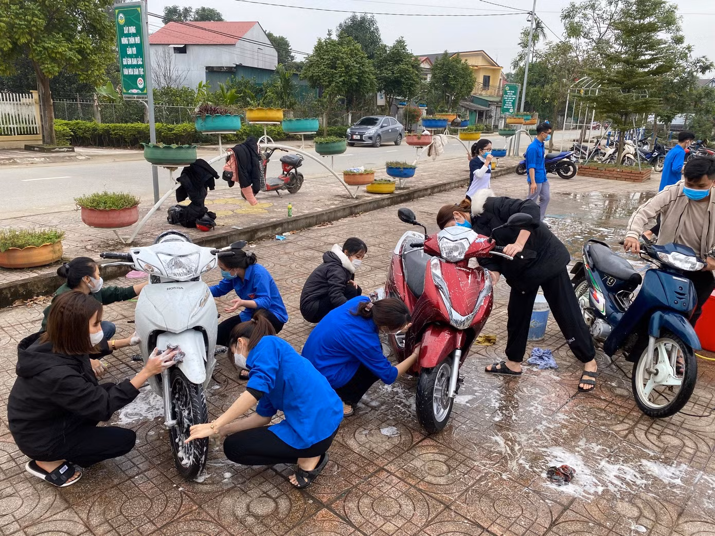 Hoạt động được các tình nguyện viên hưởng ứng nhiệt tình.
