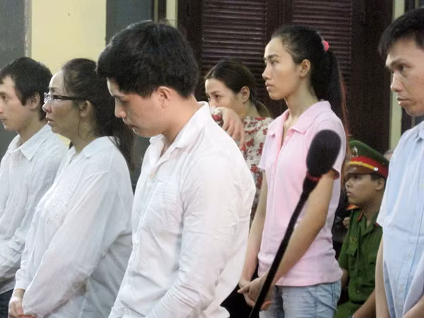 Các bị cáo trong phiên tòa