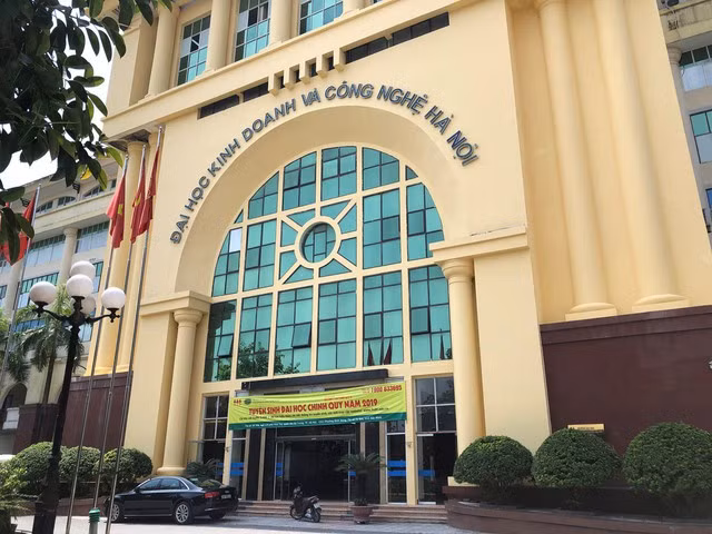Trường ĐH Kinh doanh và Công nghệ Hà Nội