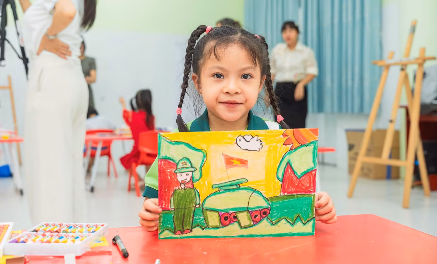 Các bài vẽ trong cuộc thi đều thể hiện tình yêu dành cho đất nước của các thí sinh nhí.