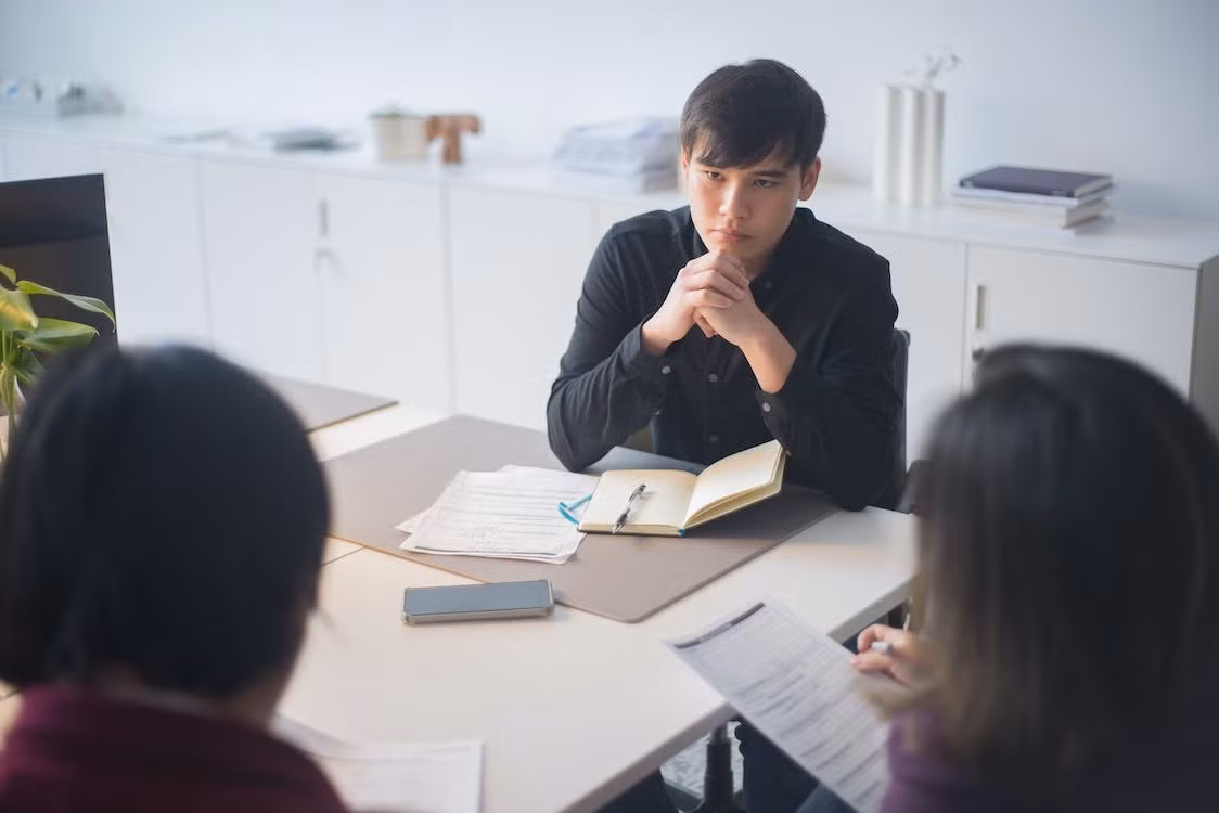 Công việc làm thêm ảnh 2 Tiền không phải lý do duy nhất để người trẻ "đổ xô" đi làm thêm. Ảnh: Kampus Production/Pexels.