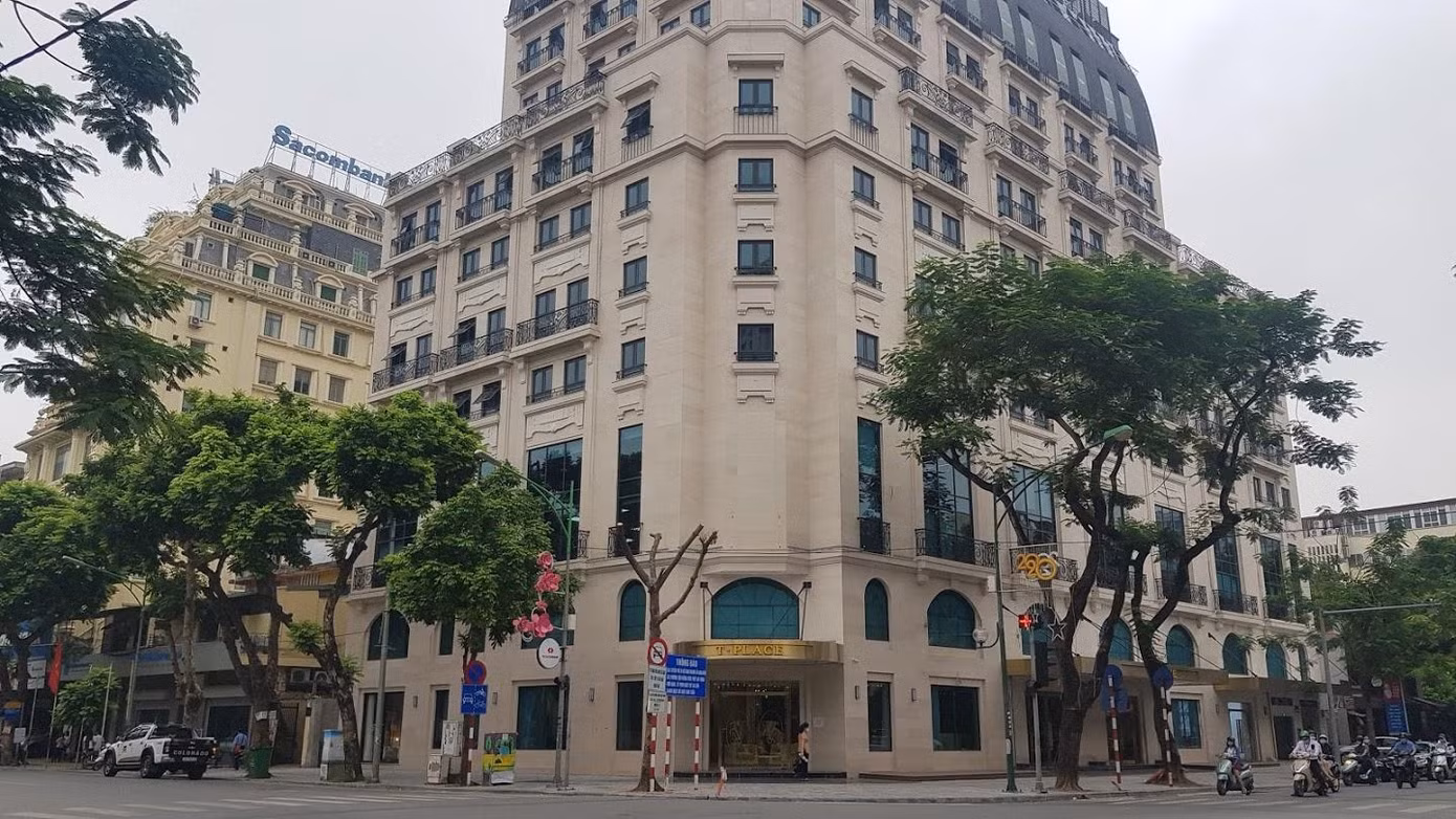 Thị trường Quý 1/2021 xuất hiện nhiều dự án chung cư cao, thậm chí có dự án hạng sang mức giá xấp xỉ 300 triệu đồng/m2 ở vị trí “vàng”. Ảnh minh họa: Ninh Phan. Thị trường Quý 1/2021 xuất hiện nhiều dự án chung cư cao, thậm chí có dự án hạng sang mức giá xấp xỉ 300 triệu đồng/m2 ở vị trí “vàng”. Ảnh minh họa: Ninh Phan.