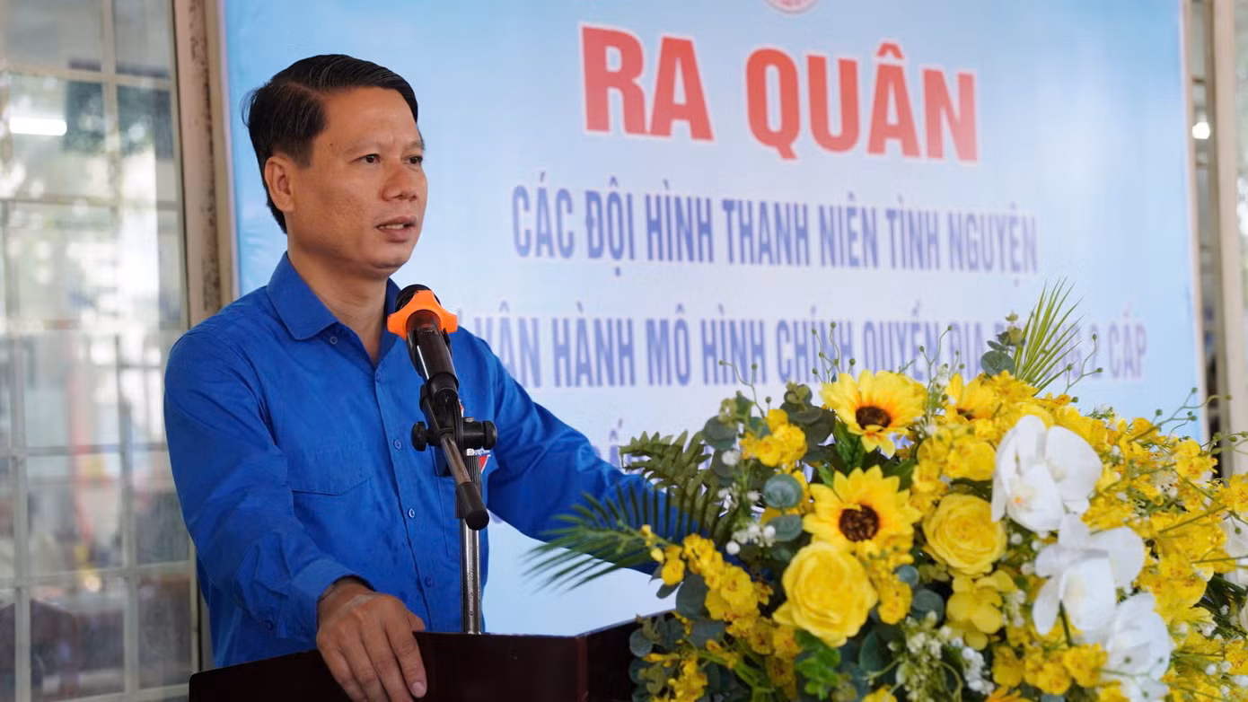 Tại lễ ra quân, anh Lương Minh Tùng - Phó Chủ tịch Ủy Ban MTTQ Việt Nam tỉnh, Bí thư Tỉnh Đoàn Đắk Lắk đã phát động đến 102 xã, phường trên địa bàn tỉnh thành lập Đội thanh niên xung kích, tình nguyện hỗ trợ vận hành mô hình chính quyền 2 cấp và cung cấp dịch vụ công trực tuyến tại các xã, phường.