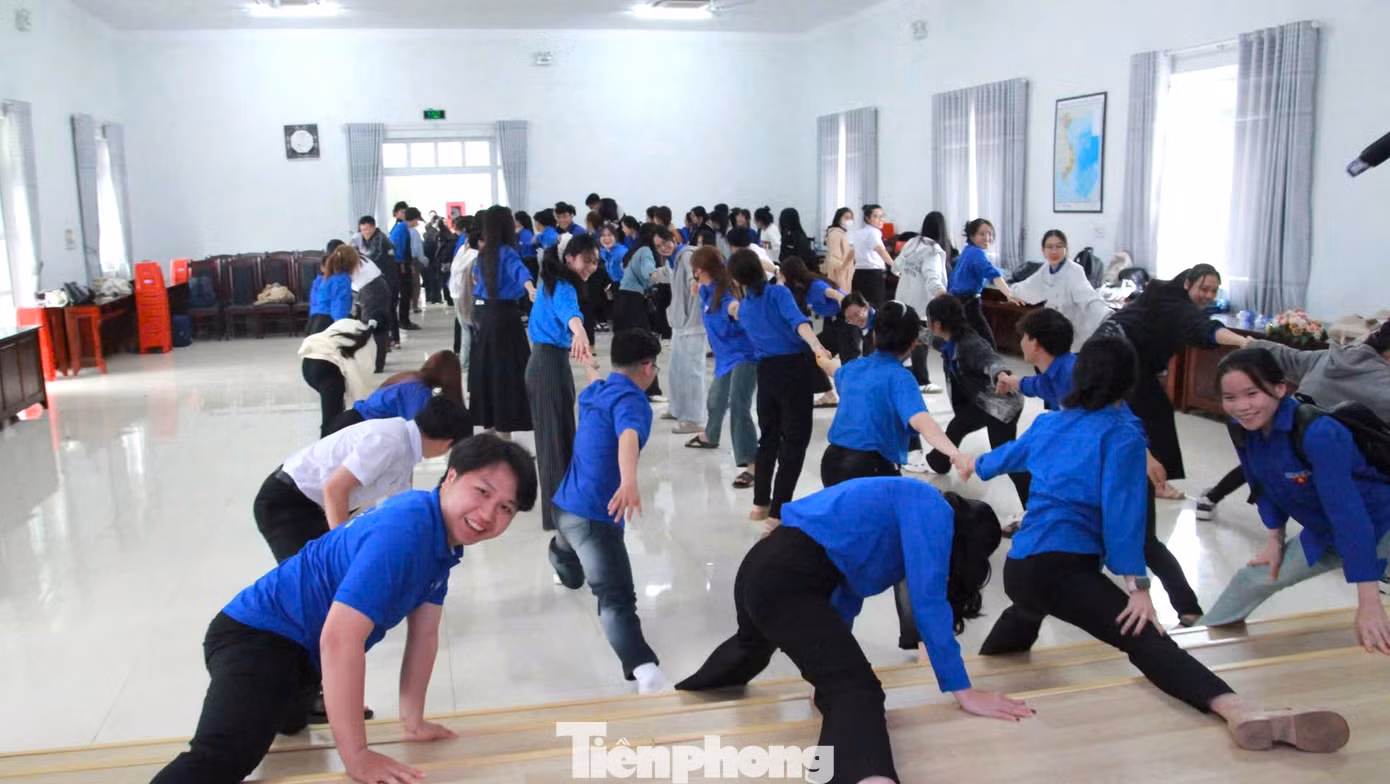 Thông qua quá trình trải nghiệm thực tiễn này, mỗi học viên không chỉ nâng cao năng lực chuyên môn mà còn tích lũy những bài học kinh nghiệm quý báu, từ đó góp phần nâng cao chất lượng và hiệu quả công tác đoàn, hội tại cơ sở.