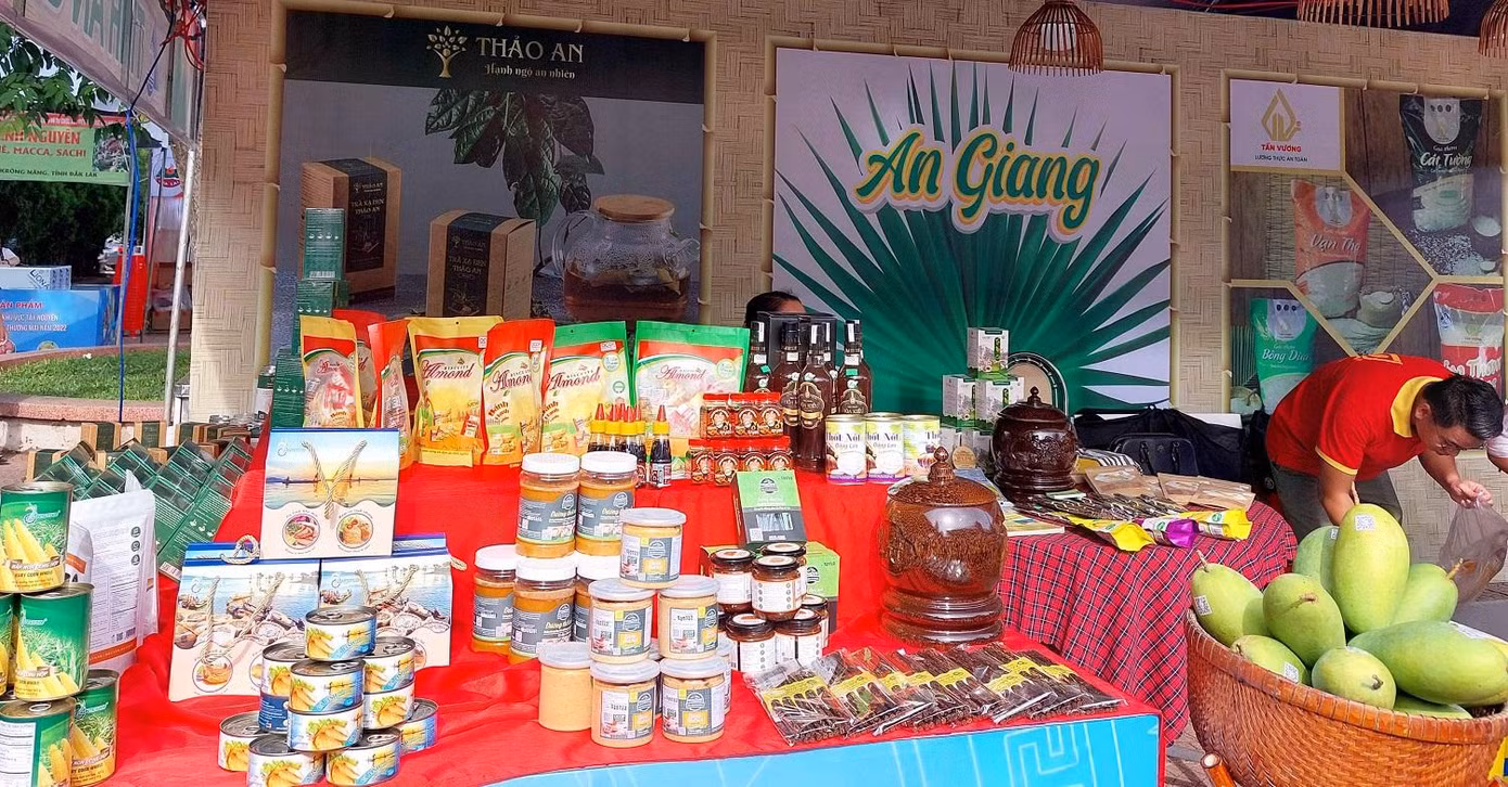 Ngoài các tỉnh Tây Nguyên còn có các tỉnh, thành khác trên cả nước tham gia