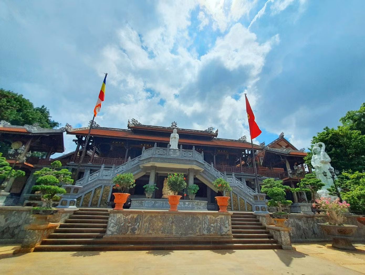 Chùa Sắc Tứ Khải Đoan
