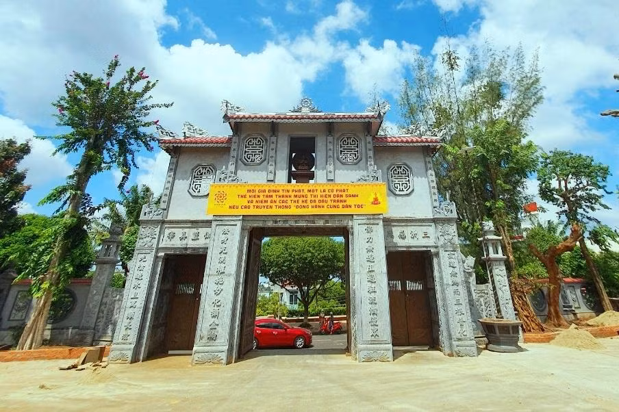 Cổng Tam Quan