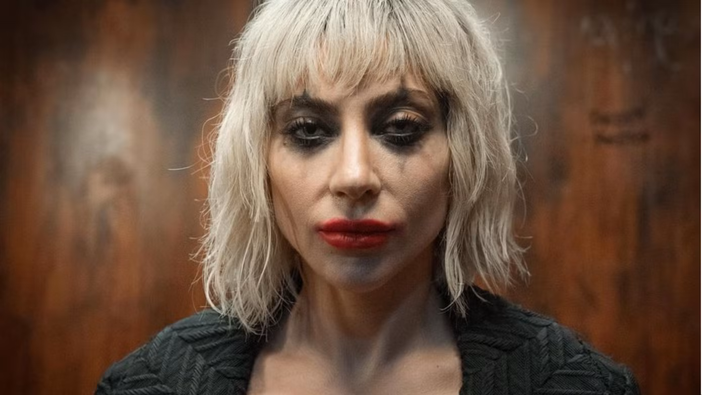 Tạo hình "quái nữ" Harley Quinn của Lady Gaga gây bão mạng xã hội.