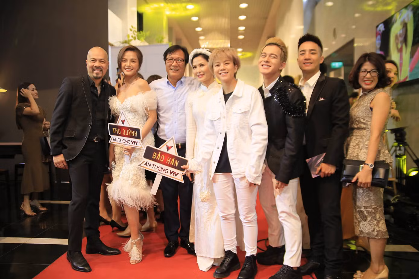 Dàn sao ‘Về nhà đi con’ đổ bộ thảm đỏ VTV Awards 2019 ảnh 16