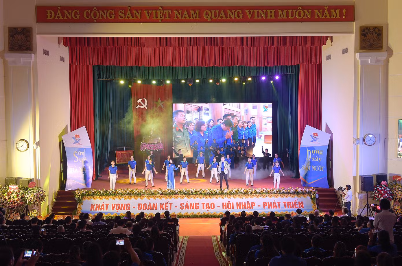 Ngày 22/9, tại Nhà văn hóa tỉnh Hà Nam, Đại hội đại biểu Đoàn TNCS Hồ Chí Minh tỉnh Hà Nam lần thứ XV nhiệm kỳ 2022 - 2027 với tinh thần hành động "Khát vọng - đoàn kết - sáng tạo - hội nhập - phát triển" diễn ra phiên trọng thể.