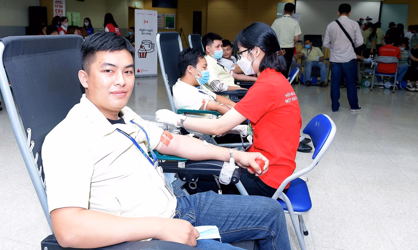 Anh Trịnh Quang Lâm lần thứ 6 hiến máu. Ảnh: Xuân Tùng Anh Trịnh Quang Lâm lần thứ 6 hiến máu. Ảnh: Xuân Tùng