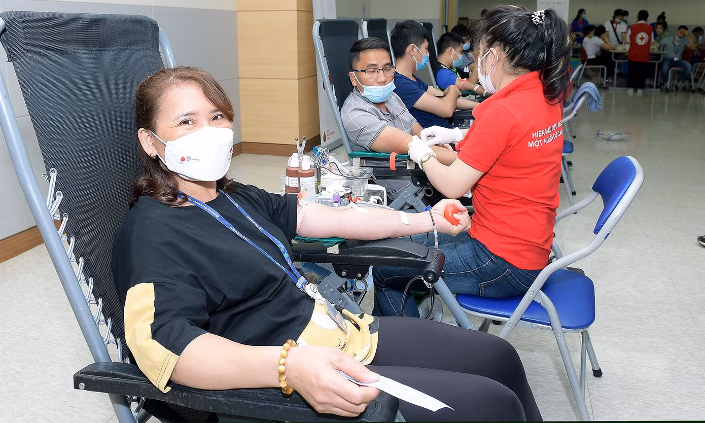Chị Nguyễn Thị Thanh Minh hiến máu tại chương trình. Ảnh: Xuân Tùng Chị Nguyễn Thị Thanh Minh hiến máu tại chương trình. Ảnh: Xuân Tùng