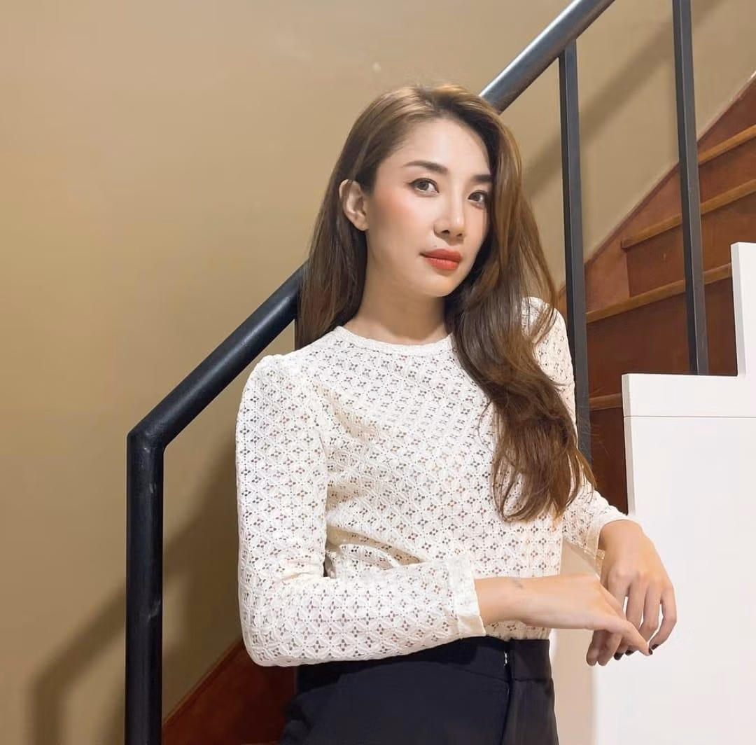 Bản Việt, diễn viên Minh Khuê sẽ đảm nhiệm nhân vật mẹ kế. Bản Việt, diễn viên Minh Khuê sẽ đảm nhiệm nhân vật mẹ kế.