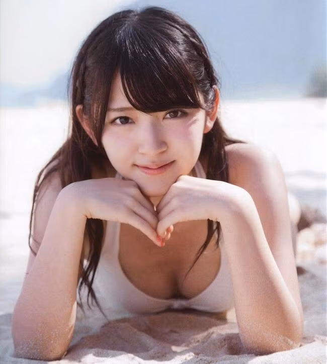 Ao Tanaka và bạn gái Airi Suzuki. Ảnh: Yahoo. Ao Tanaka và bạn gái Airi Suzuki. Ảnh: Yahoo.