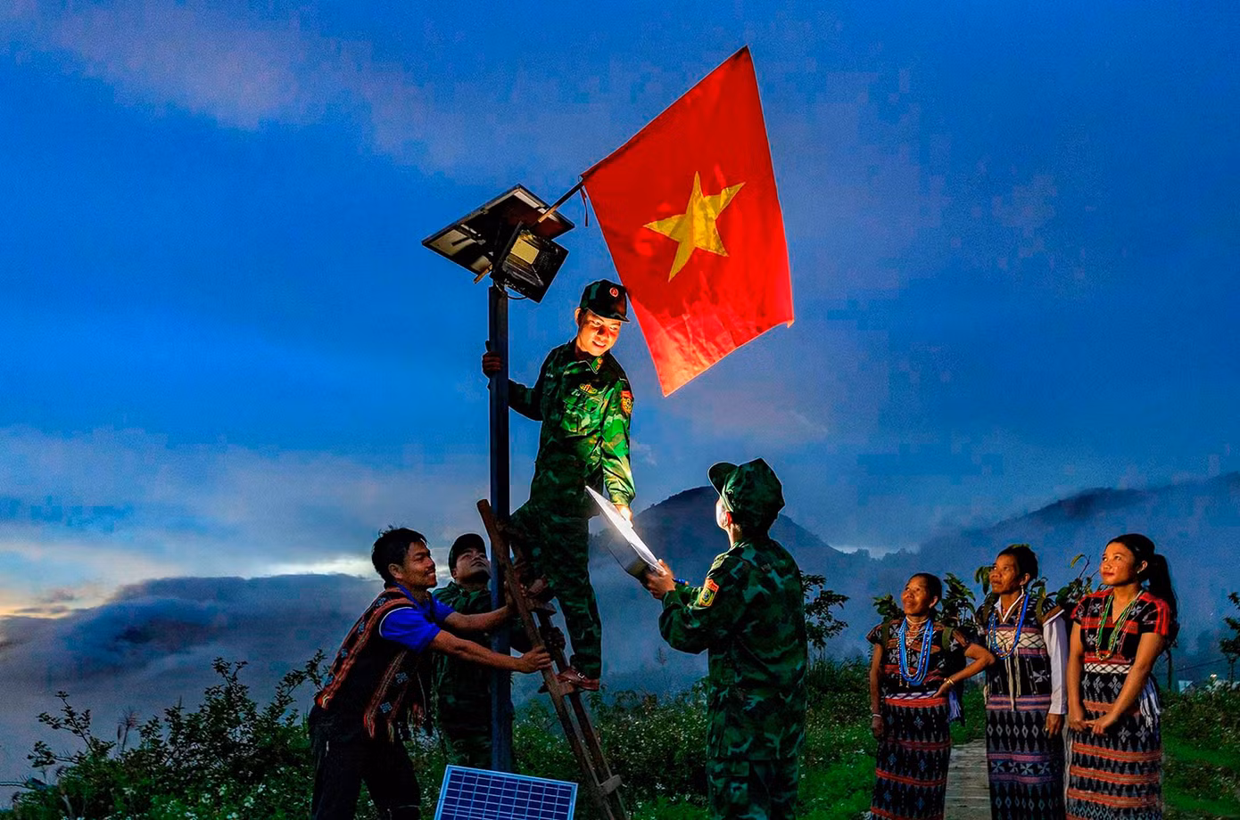 Quân với dân một lòng. Ảnh: Cổng thông tin điện tử Chính phủ