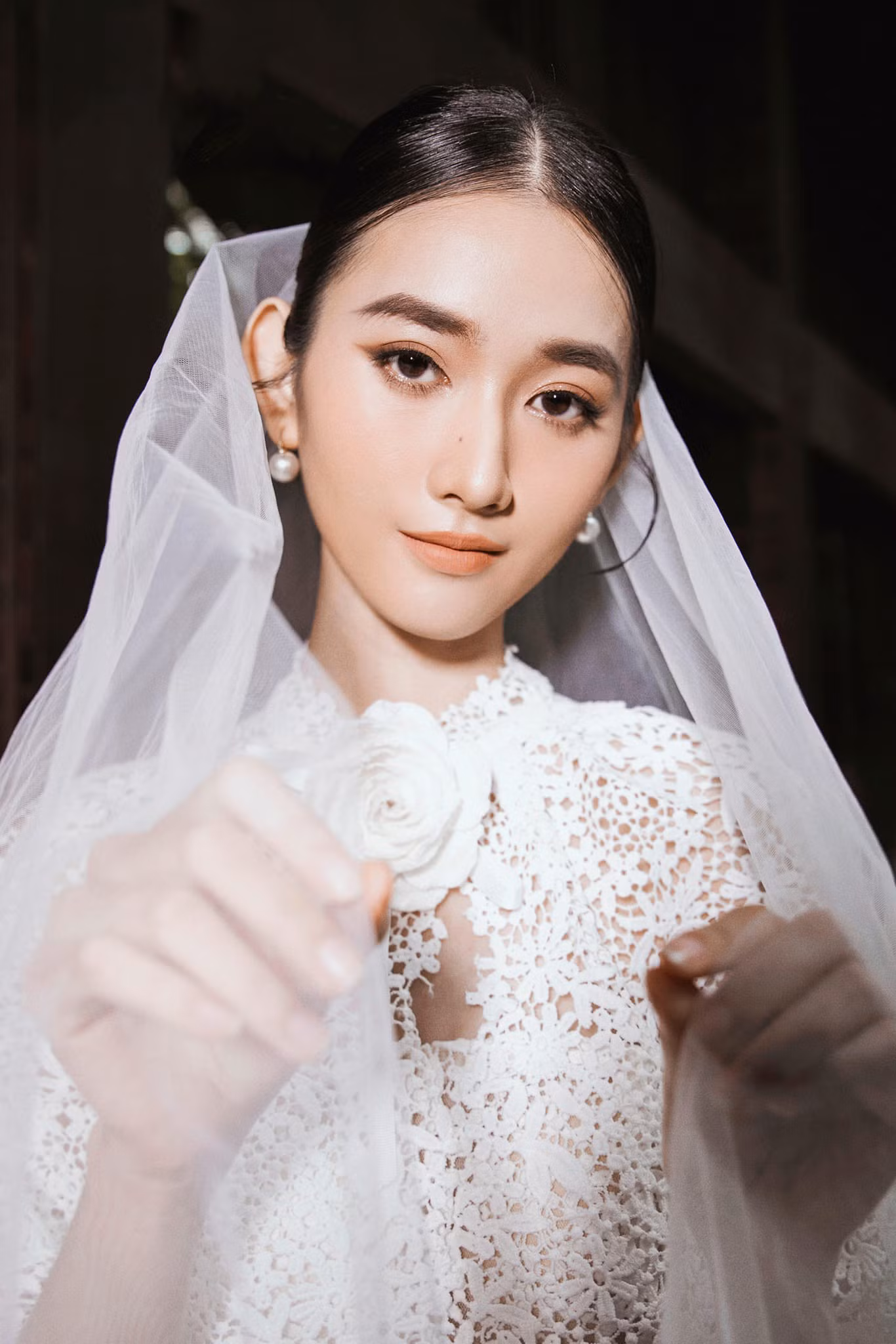 Công việc người mẫu, trình diễn giúp một người nhút nhát, rụt rè như Hải Yến trở nên tự tin, mạnh mẽ hơn. Công việc người mẫu, trình diễn giúp một người nhút nhát, rụt rè như Hải Yến trở nên tự tin, mạnh mẽ hơn.
