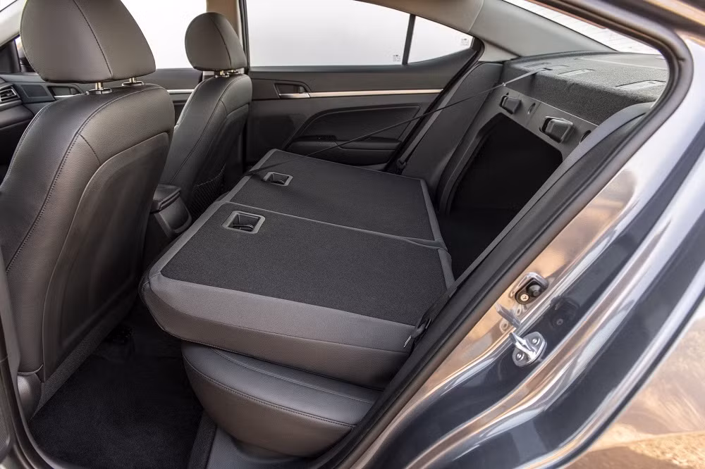 Hyundai Elantra 2019 sắp ra mắt với phiên bản được nâng cấp nhiều ảnh 3