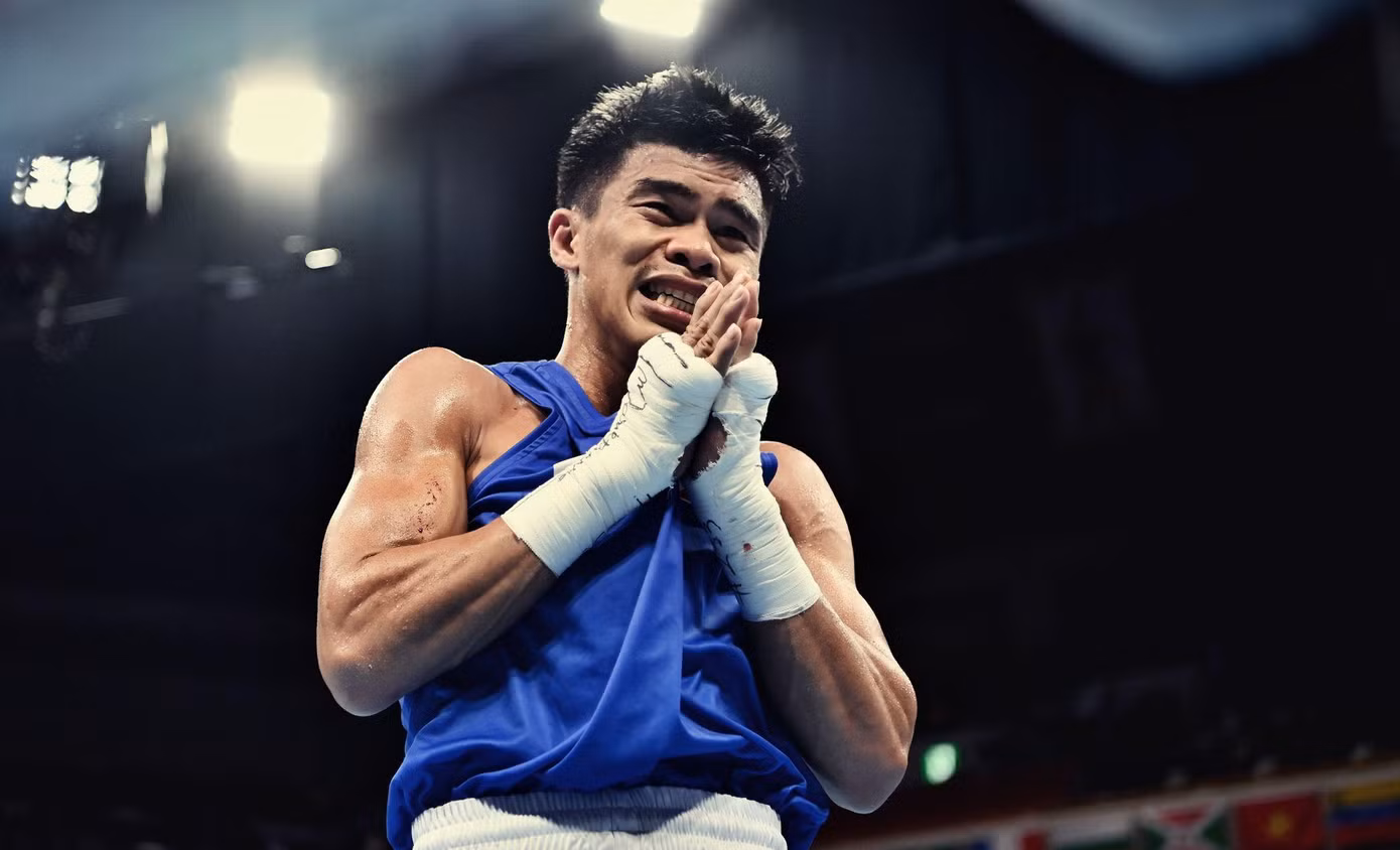 Nam võ sĩ Carlo Paalam giành HCB boxing hạng 48-52 kg. Nam võ sĩ Carlo Paalam giành HCB boxing hạng 48-52 kg.