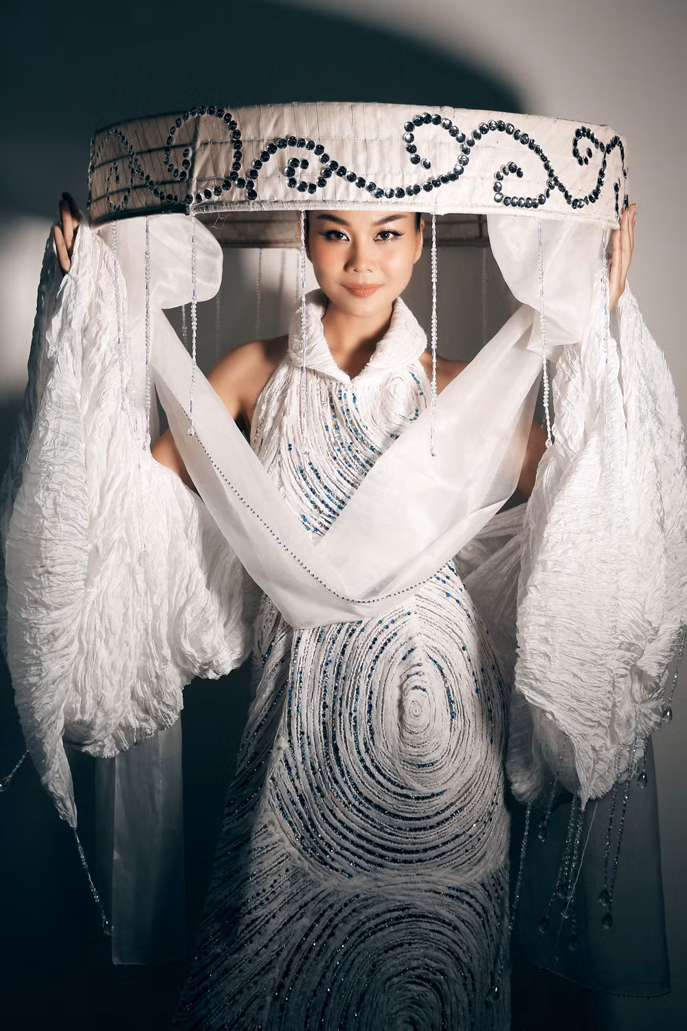 Thanh Hằng trở lại sàn diễn thời trang sau đám cưới. Thanh Hằng trở lại sàn diễn thời trang sau đám cưới.
