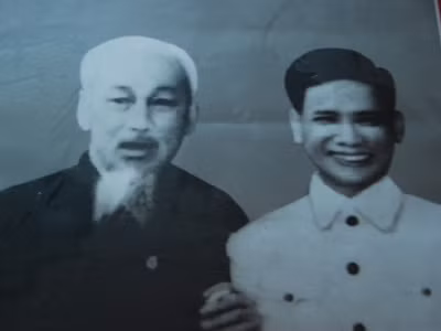 Bác Hồ với ông Kim Ngọc