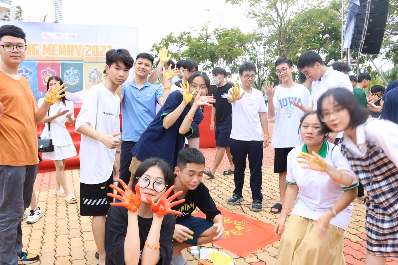 Trong môi trường mới, điều bạn chưa biết chắc chắn sẽ tồn tại và khiến bạn lo lắng. Trong môi trường mới, điều bạn chưa biết chắc chắn sẽ tồn tại và khiến bạn lo lắng.