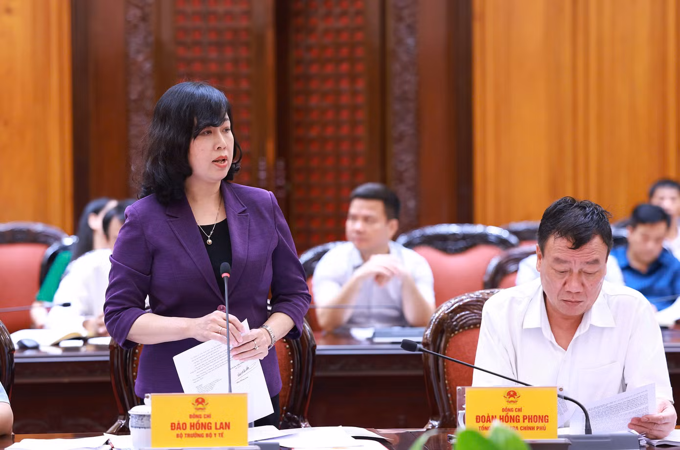 Bộ trưởng Bộ Y tế Đào Hồng Lan phát biểu tại buổi làm việc. Ảnh: VGP/Nhật Bắc. Bộ trưởng Bộ Y tế Đào Hồng Lan phát biểu tại buổi làm việc. Ảnh: VGP/Nhật Bắc.
