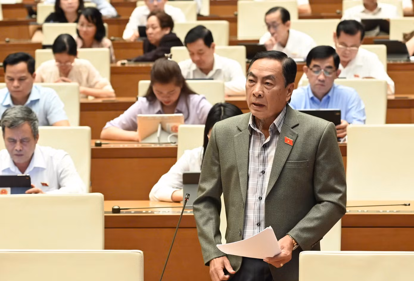 Đại biểu Phạm Văn Hòa (Đồng Tháp). Ảnh: Như Ý