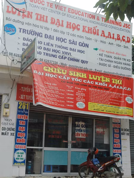 Trụ sở của Cty CP Đào tạo và Tư vấn Quốc tế Việt nơi đang liên kết đào tạo với hàng loạt trường ĐH, CĐ. Ảnh: Quang Phương