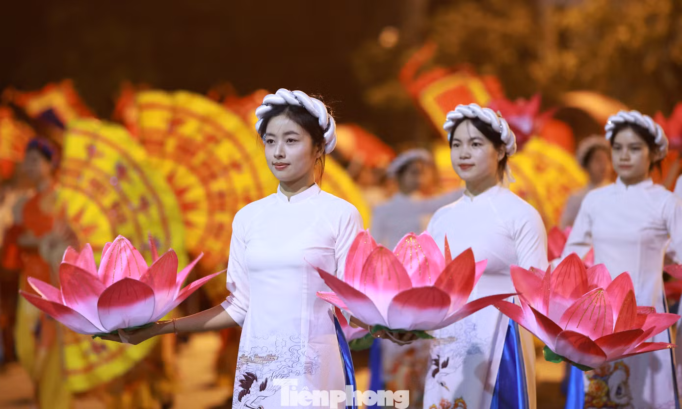 Để chuẩn bị cho tiết mục hoành tráng trong dịp kỷ niệm 50 năm thống nhất đất nước, các học viên tham gia tập luyện vào các buổi tối và ngày cuối tuần. Sau gần 1 tháng luyện tập, đến nay các cán bộ, học viên đã sẵn sàng cho ngày biểu diễn chính thức.