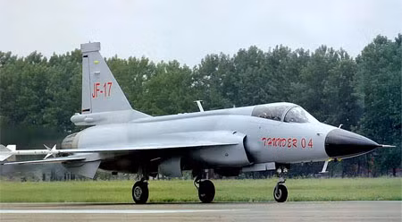 Pakistan nhất định không dùng đọng cơ Trung Quốc trên phiên bản xuất khẩu của FC-1 là JF-17