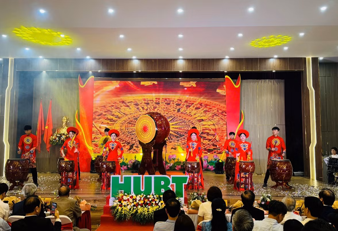 Chương trình văn nghệ chào mừng