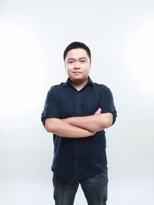 Đạo diễn trẻ Nguyễn Hữu Tuấn