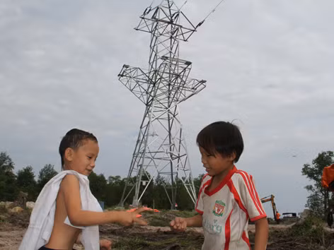 Hạng mục trạm và đường dây nối tuyến cáp ngầm tiếp bờ trên đảo Phú Quốc đã hoàn thành. Ảnh: Đại Dương