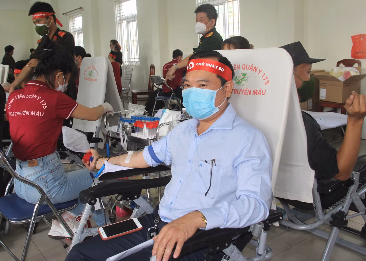 Ông Đặng Trần Hoàng Thụy đã 5 lần chia sẻ giọt máu của mình tại chương trình hiến máu Chủ nhật Đỏ.