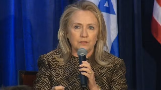 Ngoại trưởng Mỹ Hillary Clinton lên tiếng việc Nga đưa máy bay chiến đấu sang Syria