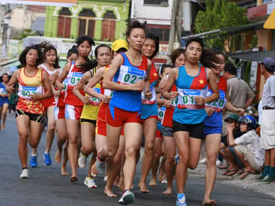  Nhóm chạy ở nội dung 5 km nữ tuyển nâng cao