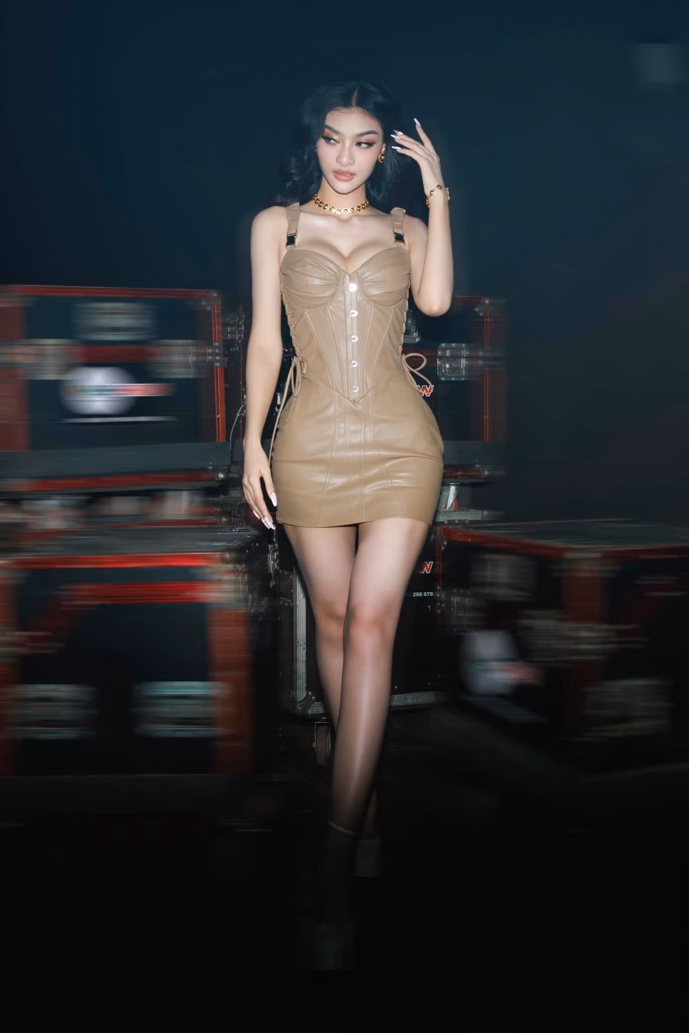 Nàng hậu có được nguồn thu nhập đáng ngưỡng mộ ở tuổi 23. Nàng hậu có được nguồn thu nhập đáng ngưỡng mộ ở tuổi 23.