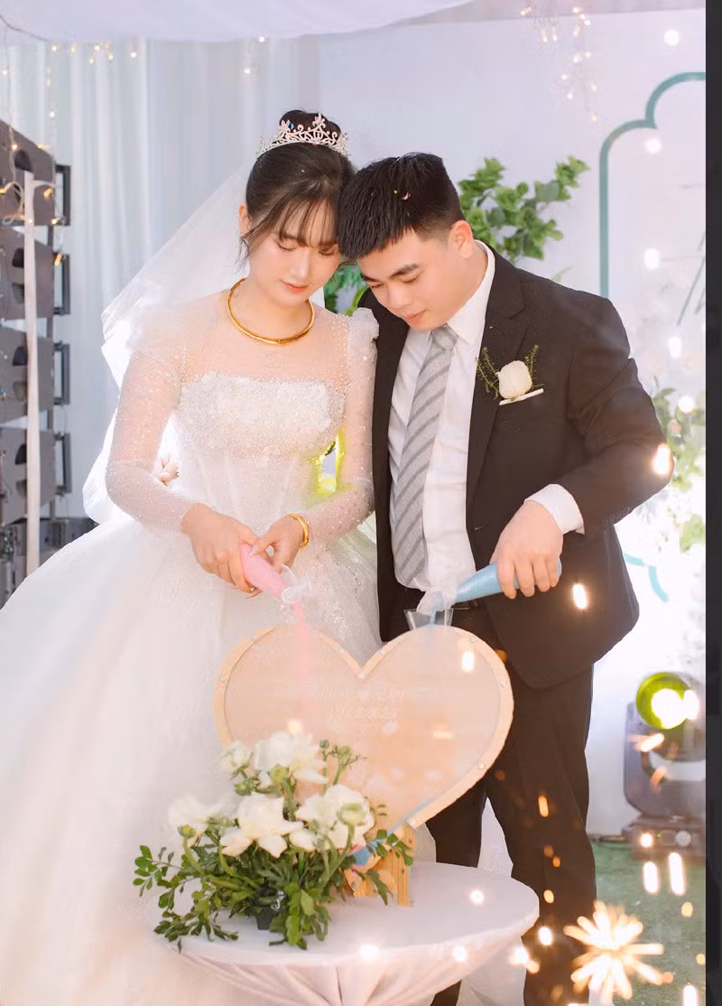 Hà hạnh phúc khi lấy chồng gần nhà.