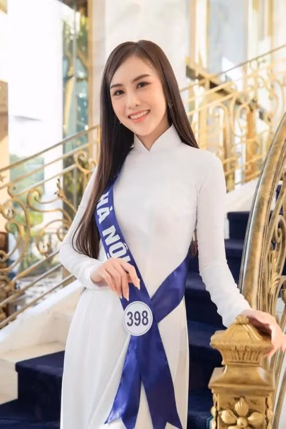 Trước khi thi hoa hậu, con gái NSND Trần Nhượng đã được ngợi khen nhan sắc xinh đẹp (Ảnh: Internet) Trước khi thi hoa hậu, con gái NSND Trần Nhượng đã được ngợi khen nhan sắc xinh đẹp (Ảnh: Internet)