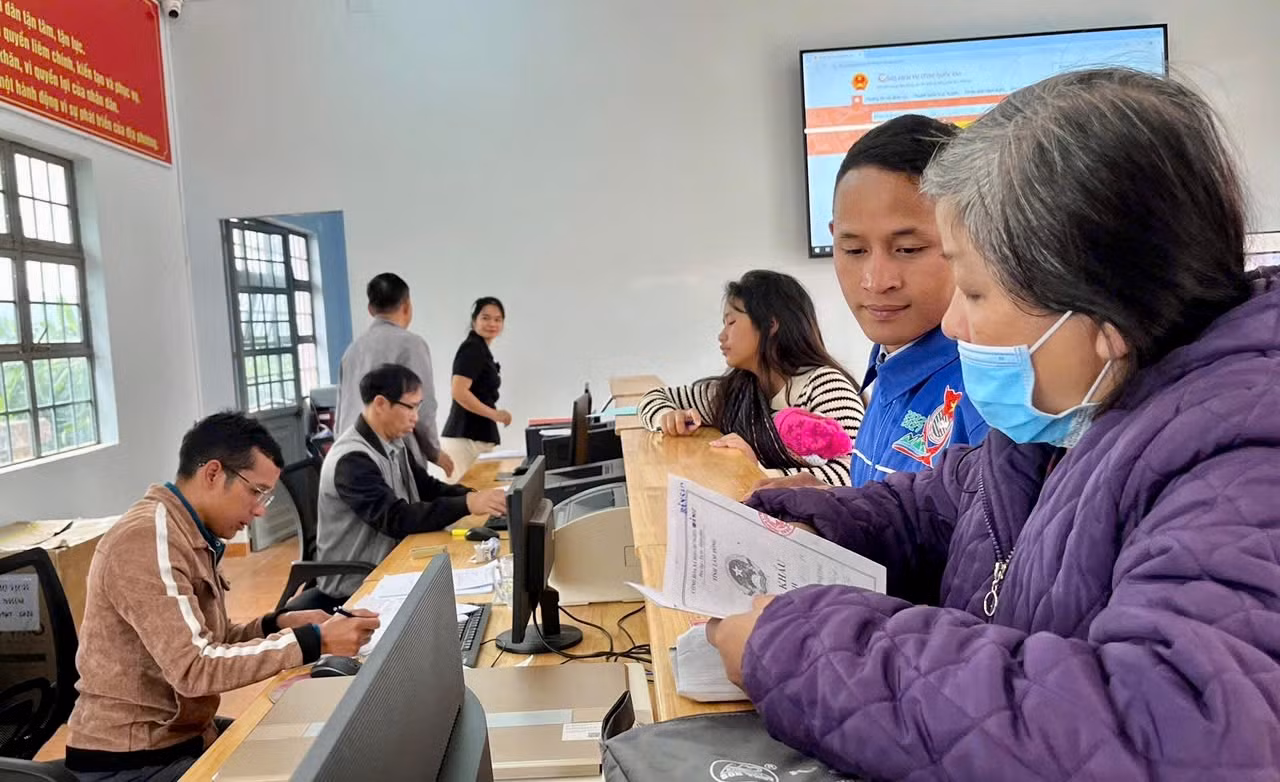 Các đội hình được bố trí tại bộ phận tiếp nhận và trả kết quả cấp xã, phường và Trung tâm Phục vụ Hành chính công, đảm nhiệm nhiều phần việc cụ thể như: số hóa dữ liệu, hướng dẫn công dân sử dụng dịch vụ công, cài đặt định danh điện tử, đăng ký tài khoản công dân điện tử...